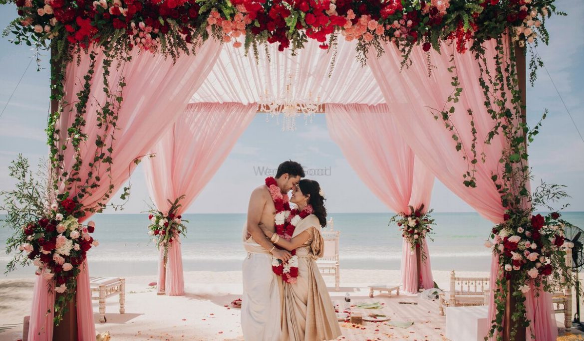 Know how much a photographer costs in Gurgaon. Detailed pricing for candid wedding photography, pre-wedding shoots & wedding packages.