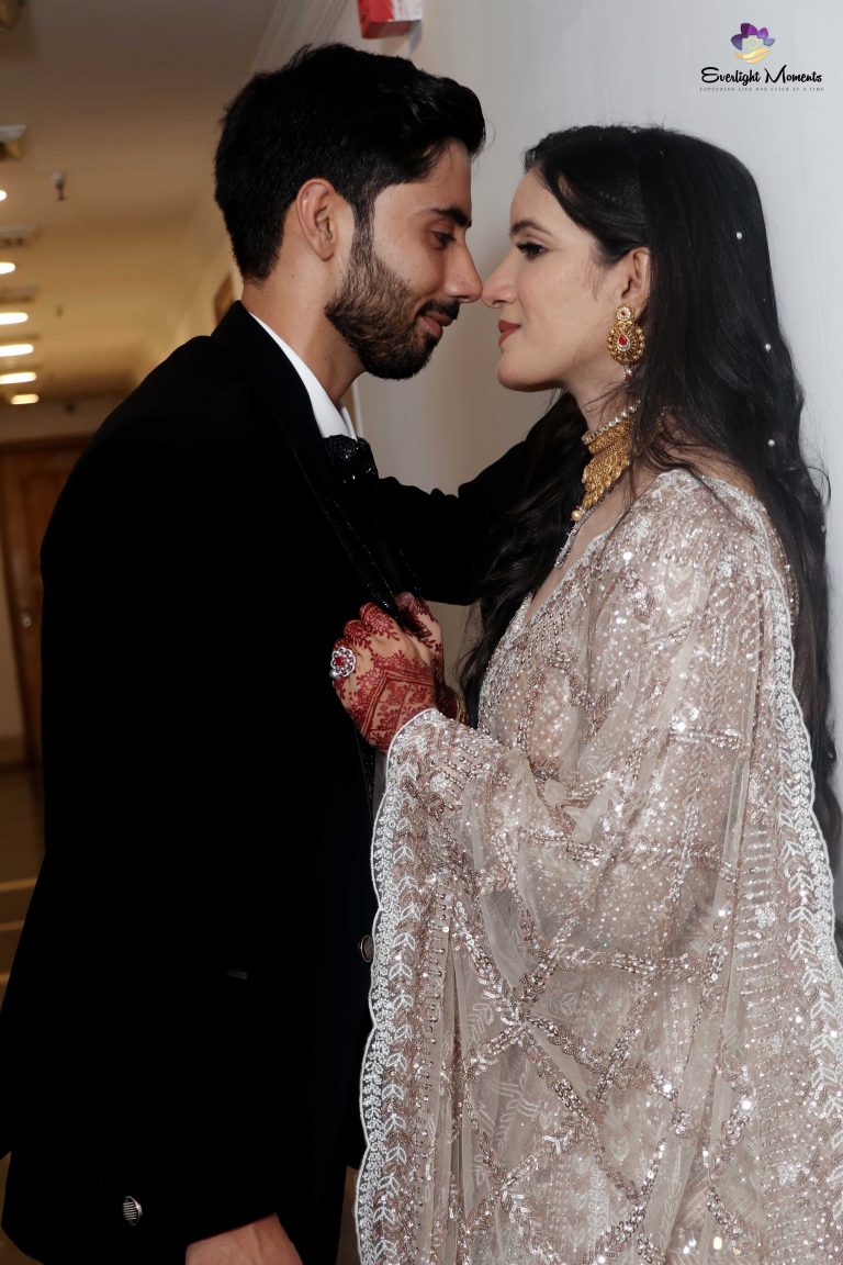 Candid wedding photography moments captured in Delhi